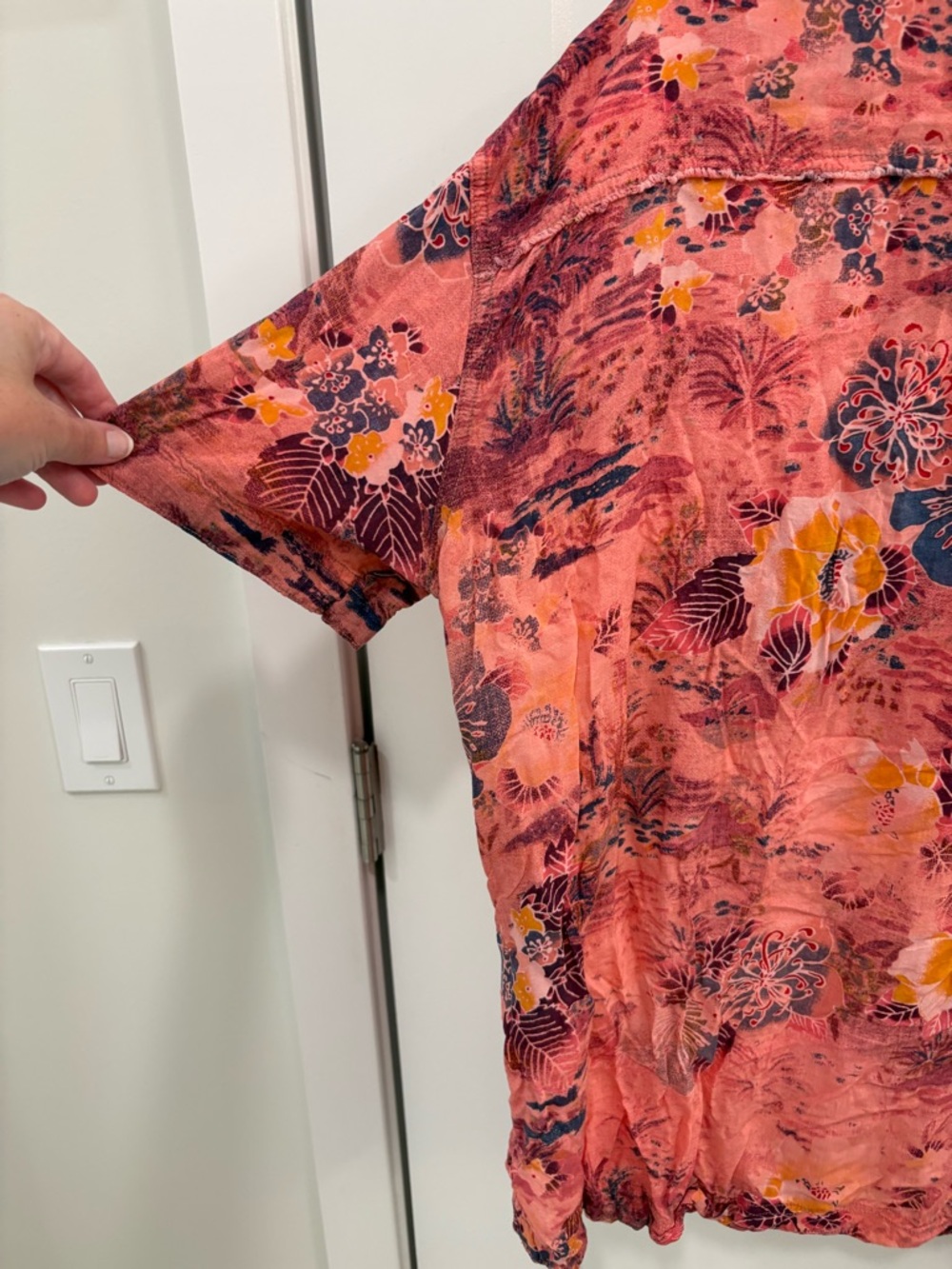 We The Free Share Good Vibes Coral Hawaiian Print Button Down Size Large - Picture 10 of 12